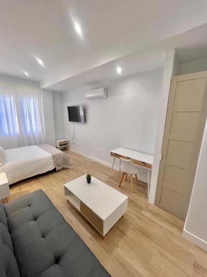 Lofts Ifema Apartment Madrid Bagian luar foto