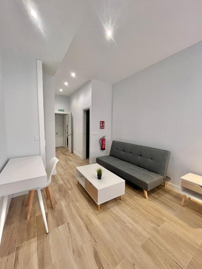 Lofts Ifema Apartment Madrid Bagian luar foto